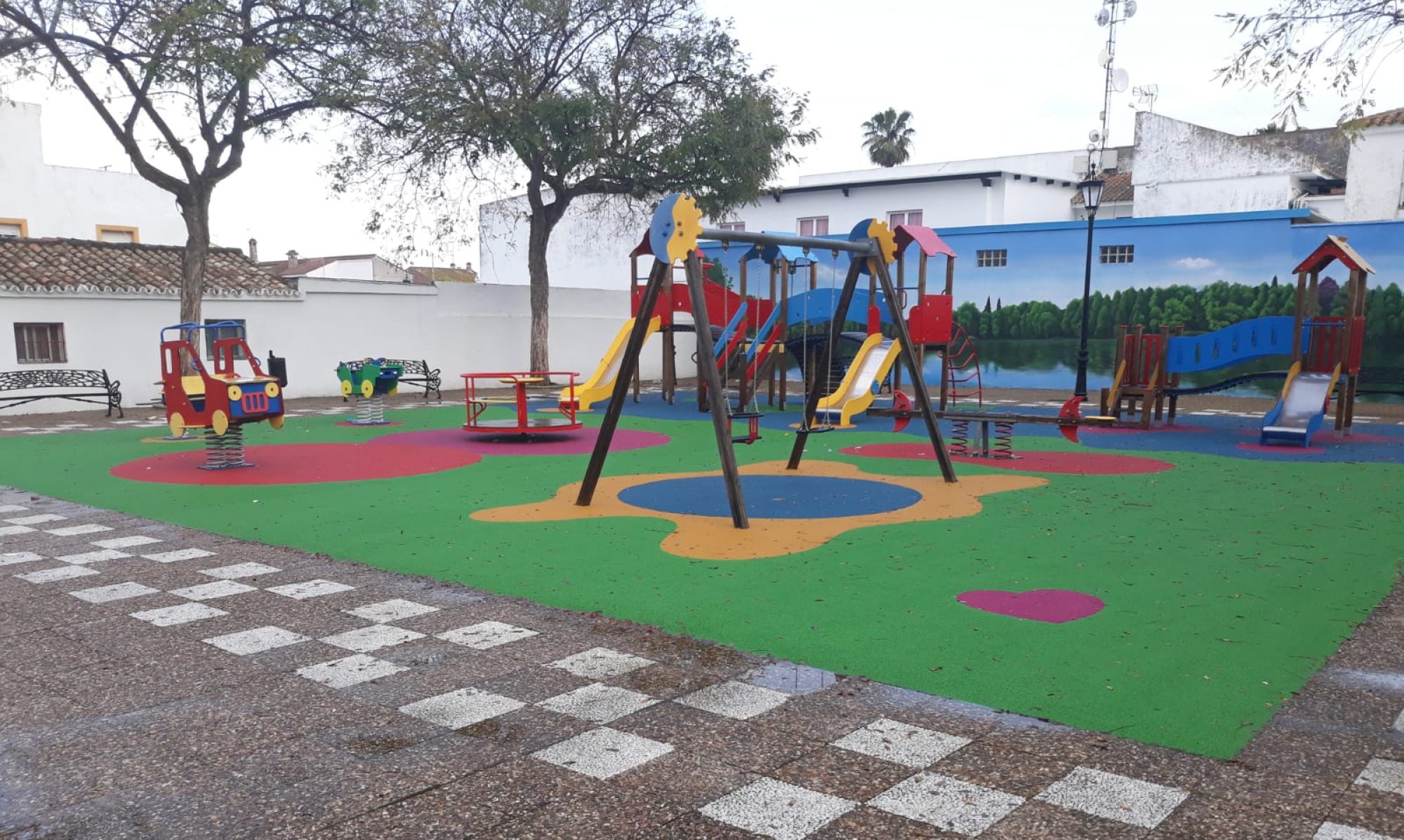 Parques infantiles, mobiliario urbano y suelos de caucho. – Camipark
